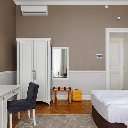 Modern Art Hotel Львов Экстерьер фото