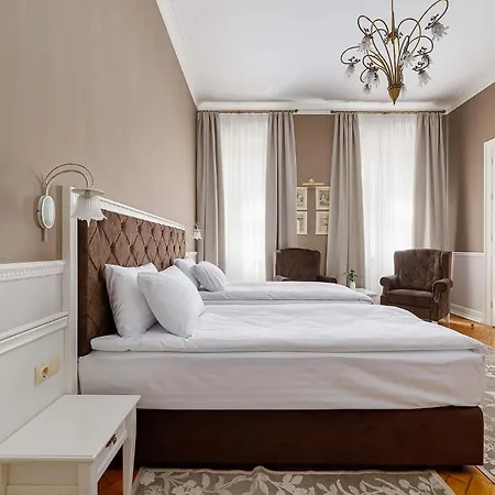 Modern Art Hotel Львов Экстерьер фото